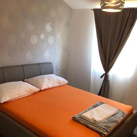 Apartmani Bm บีโอกราดนาโมรู ภายนอก รูปภาพ