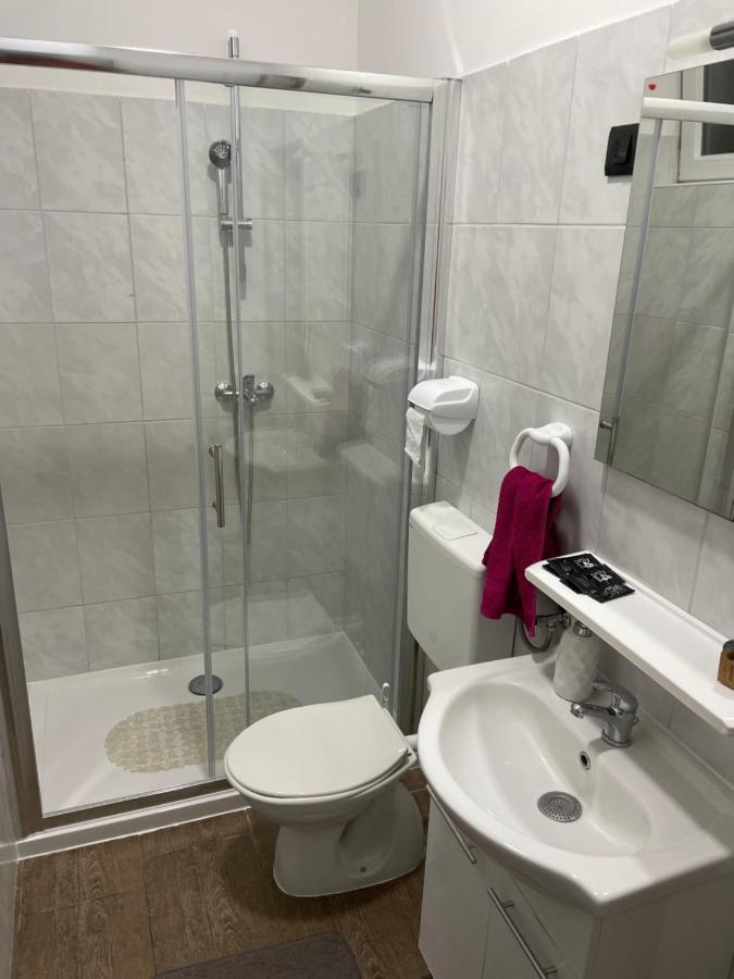 Apartmani Bm บีโอกราดนาโมรู ภายนอก รูปภาพ